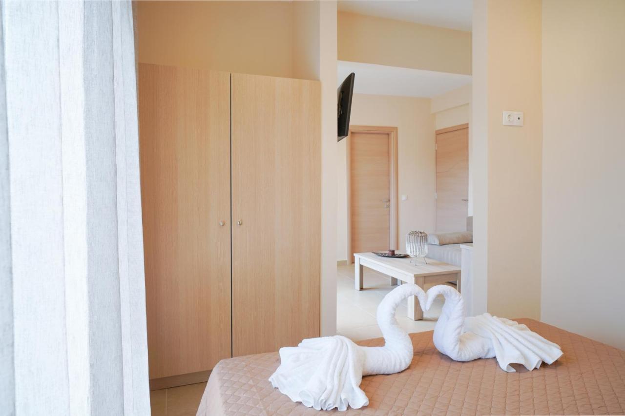 Theodore Apartments Skála Marión エクステリア 写真