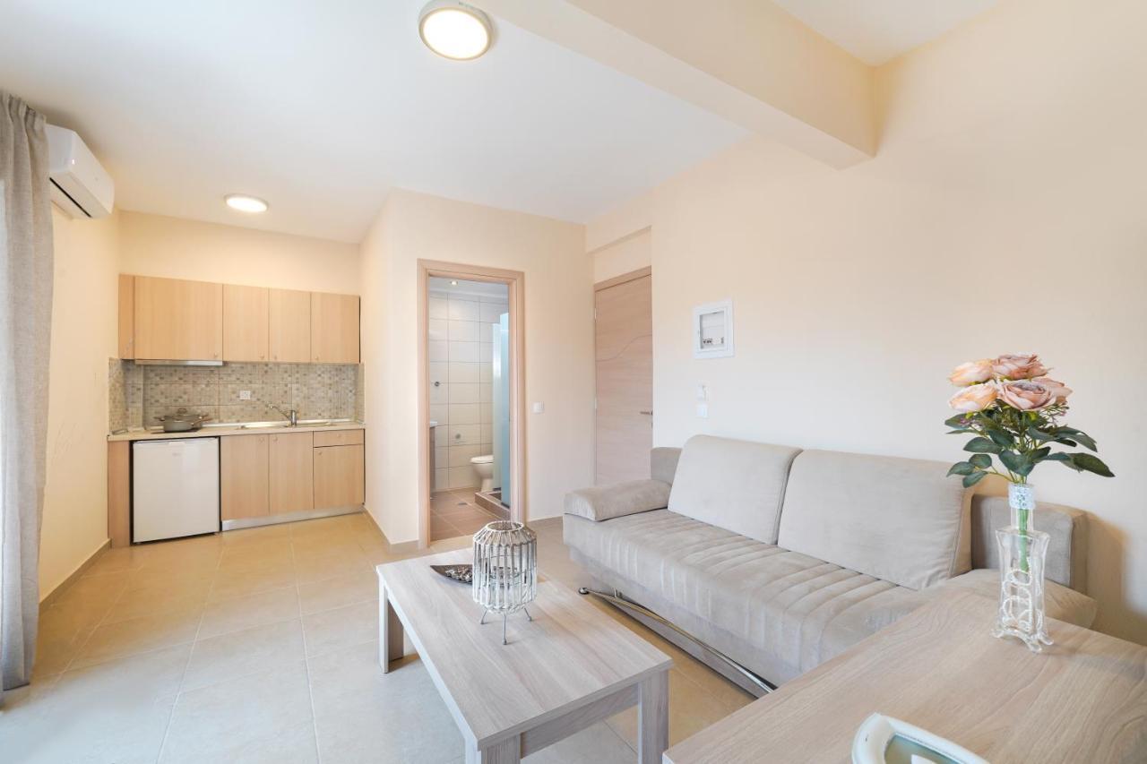 Theodore Apartments Skála Marión エクステリア 写真