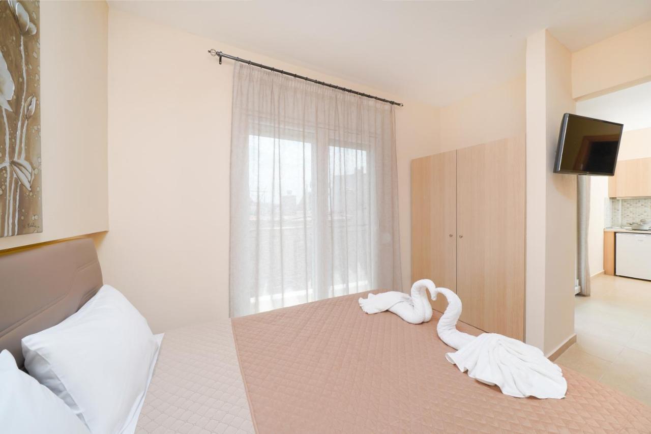 Theodore Apartments Skála Marión エクステリア 写真