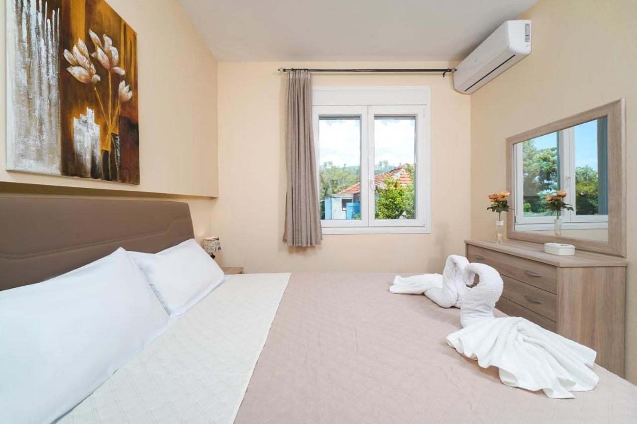 Theodore Apartments Skála Marión エクステリア 写真
